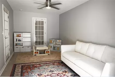 7413 Lakeshore Drive, Tampa, FL 33604 - Photo 5