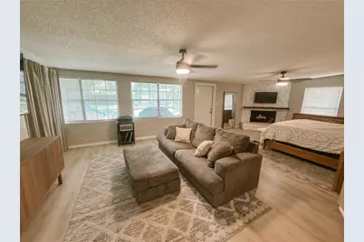 7413 Lakeshore Drive, Tampa, FL 33604 - Photo 15