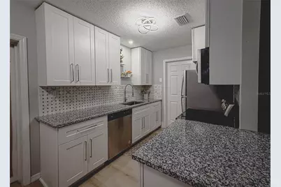7413 Lakeshore Drive, Tampa, FL 33604 - Photo 11