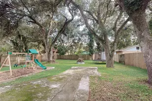 7413 Lakeshore Dr, Tampa, FL 33604 - Photo 19