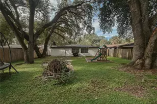 7413 Lakeshore Dr, Tampa, FL 33604 - Photo 21