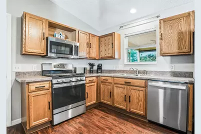 17632 SE 92nd Grantham Terrace, The Villages, FL 32162 - Photo 9