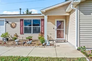 17632 SE 92nd Grantham Terrace, The Villages, FL 32162 - Photo 3