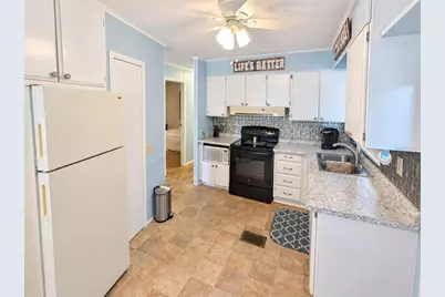 419 Sinclair Circle, Tavares, FL 32778 - Photo 5