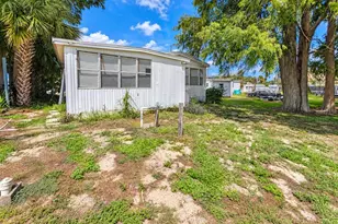 419 Sinclair Cir, Tavares, FL 32778 - Photo 3