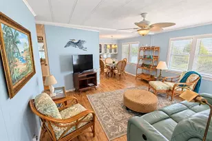 419 Sinclair Cir, Tavares, FL 32778 - Photo 9