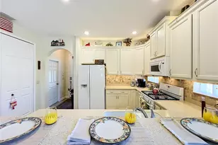 8290 Bridgeport Bay, Mount Dora, FL 32757 - Photo 15