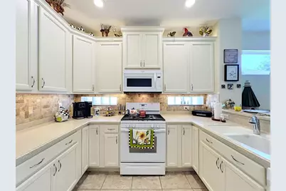 8290 Bridgeport Bay, Mount Dora, FL 32757 - Photo 9