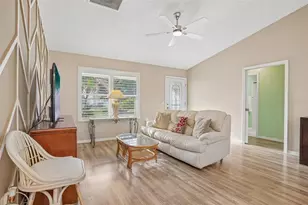 928 Eastmont Ct, The Villages, FL 32162 - Photo 7