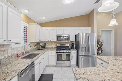 928 Eastmont Court, The Villages, FL 32162 - Photo 13
