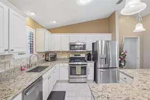 928 Eastmont Ct, The Villages, FL 32162 - Photo 13