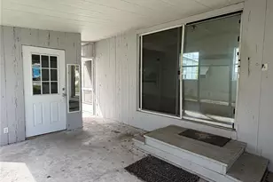 26143 Rose Ln, Astatula, FL 34705 - Photo 5