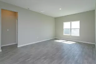 2914 Supermarine Rd, Tavares, FL 32778 - Photo 11