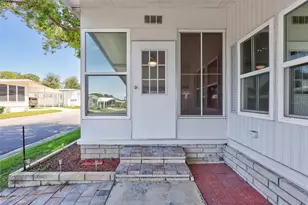7777 46th Ave N, Saint Petersburg, FL 33709 - Photo 9