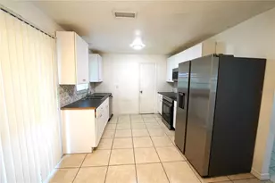 132 Gardenia Rd, Kissimmee, FL 34743 - Photo 7