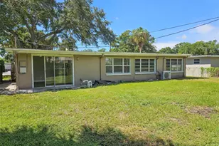 2160 Alemanda Dr, Clearwater, FL 33764 - Photo 15