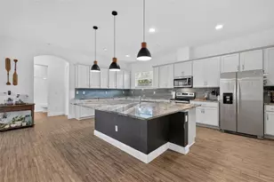 30308 Island Club Dr, Tavares, FL 32778 - Photo 17
