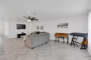 831 Belhaven Dr, Orlando, FL 32828 - Photo 13