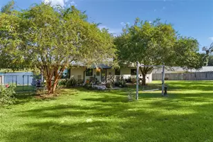 521 E Mirror Lake Dr, Fruitland Park, FL 34731 - Photo 51