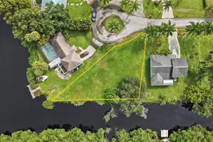 261 Alameda Ave, Fort Myers, FL 33905 - Photo 1