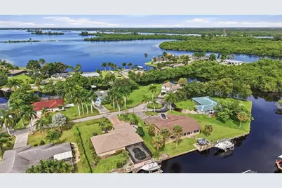 261 Alameda Avenue, Fort Myers, FL 33905 - Photo 5