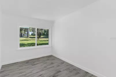 109 W Lakeview Street, Lady Lake, FL 32159 - Photo 9