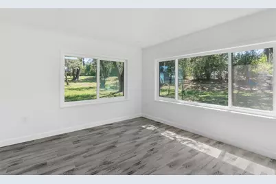 109 W Lakeview Street, Lady Lake, FL 32159 - Photo 11