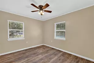 706 Mulberry St, Fruitland Park, FL 34731 - Photo 9