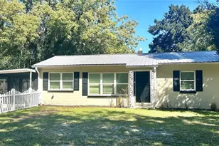 706 Mulberry St, Fruitland Park, FL 34731 - Photo 1