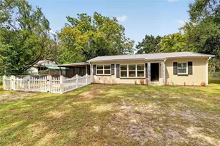 706 Mulberry St, Fruitland Park, FL 34731 - Photo 1