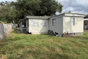 36441 West Dr, Fruitland Park, FL 34731 - Photo 17