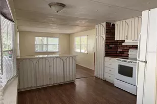 36441 West Dr, Fruitland Park, FL 34731 - Photo 3