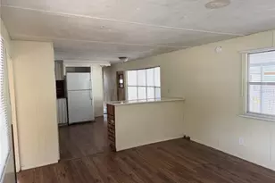 36441 West Dr, Fruitland Park, FL 34731 - Photo 5