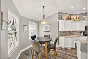 2749 Banyan Pl, The Villages, FL 32162 - Photo 9