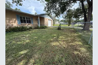 474 Winners Circle, Lady Lake, FL 32159 - Photo 3