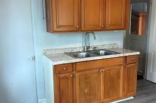 19 W Pendleton Ave, Eustis, FL 32726 - Photo 7