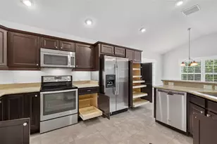 3376 Mayflower Loop, The Villages, FL 32163 - Photo 5