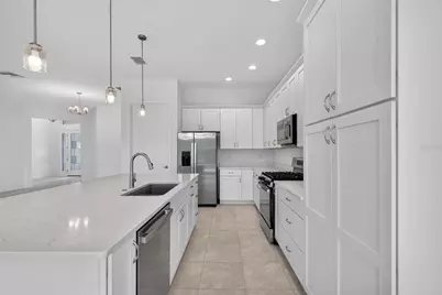 654 Shivers Loop, The Villages, FL 34762 - Photo 5