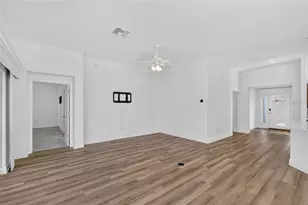 6996 Dwight Dr, The Villages, FL 34762 - Photo 23