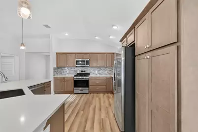 6996 Dwight Drive, The Villages, FL 34762 - Photo 9