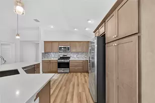 6996 Dwight Dr, The Villages, FL 34762 - Photo 9