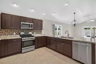 1442 Joshua Ct, The Villages, FL 32163 - Photo 5