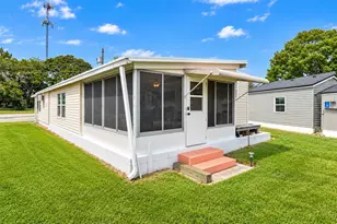 1405 Westland Dr, Tavares, FL 32778 - Photo 21