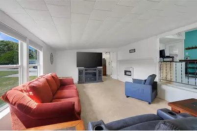 1405 Westland Dr, Tavares, FL 32778 - Photo 9