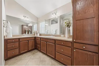 1385 Hackberry Place, The Villages, FL 32163 - Photo 17