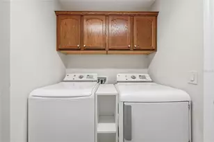 1385 Hackberry Pl, The Villages, FL 32163 - Photo 27