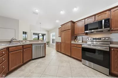 1385 Hackberry Place, The Villages, FL 32163 - Photo 11
