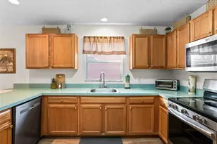 621 Enconto St, The Villages, FL 32159 - Photo 13