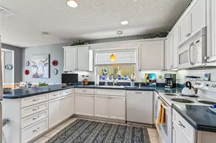 1912 Del Norte Dr, The Villages, FL 32159 - Photo 13