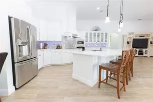 10640 NE 27th St, Oxford, FL 34484 - Photo 9